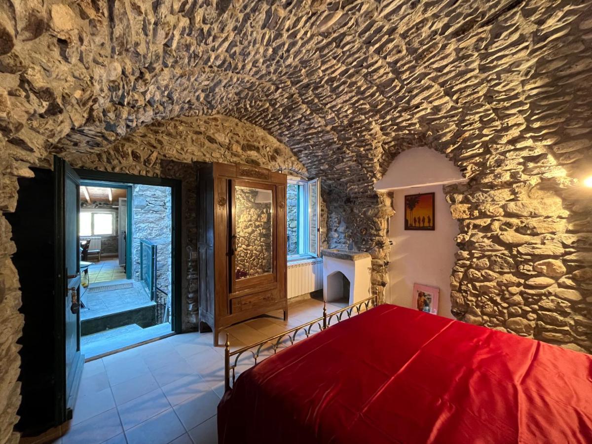 Casa Victoria - Full Equipped Stone House Villa Rocchetta Nervina Eksteriør bilde