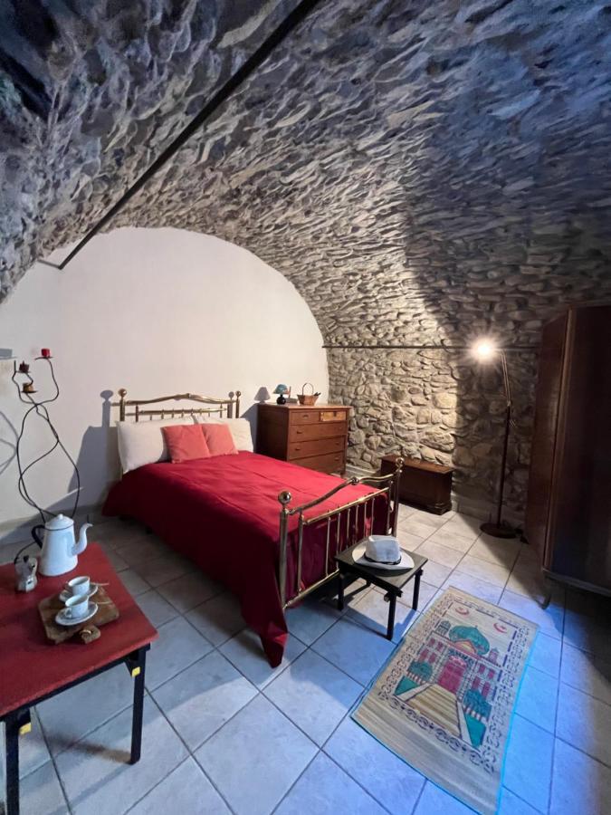 Casa Victoria - Full Equipped Stone House Villa Rocchetta Nervina Eksteriør bilde